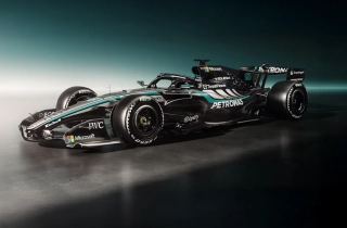 Mercedes-AMG PETRONAS svela la W17 E PERFORMANCE: la Formula 1 del futuro prende forma