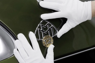 La Mercedes-Maybach V12 Edition – dove la tradizione incontra il design e l’artigianalità.