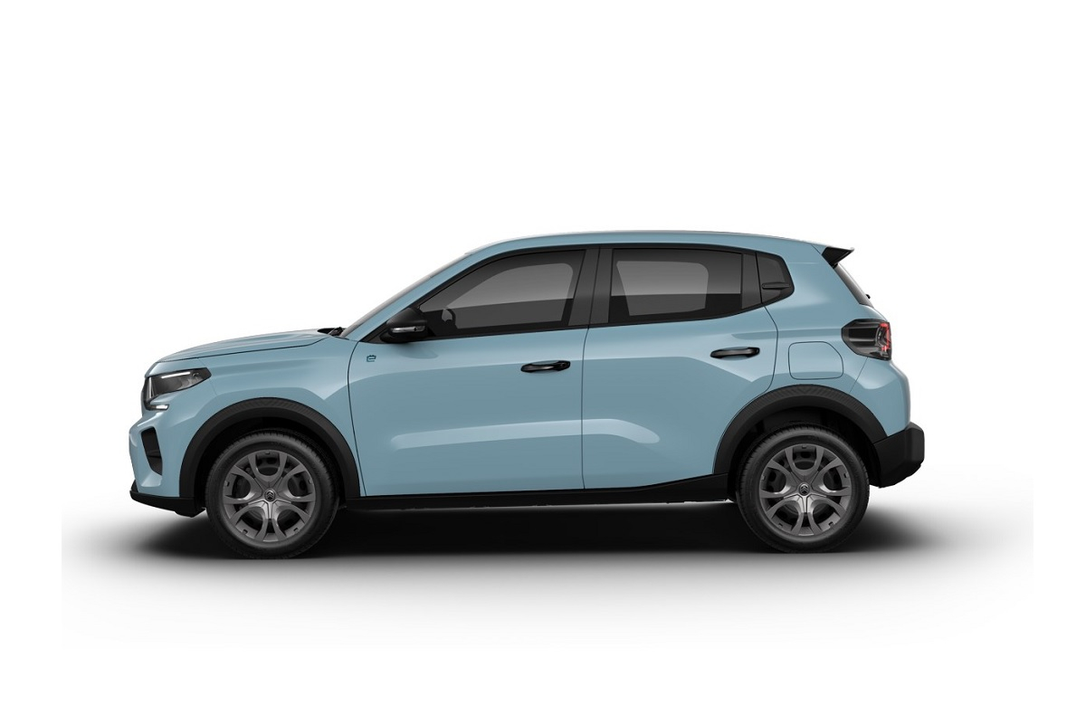 3 - Citroen C3 1.2 hybrid Plus 110cv 