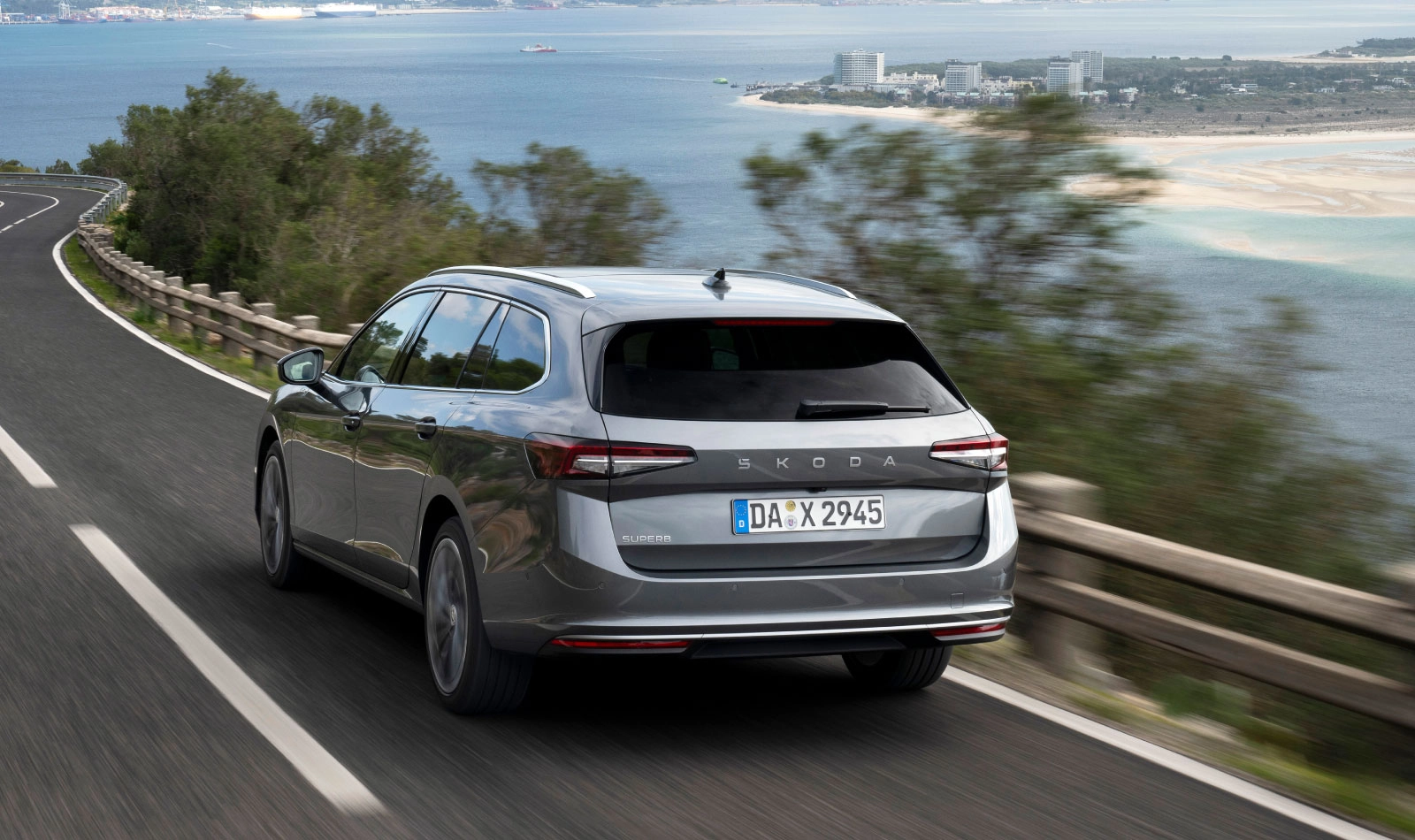 Nuova Škoda Superb Wagon 